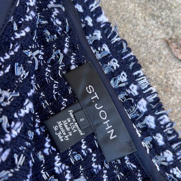 Fabulous St Johns boucle pencil skirt, size 2, Black and white tweed - Picture 2 of 8